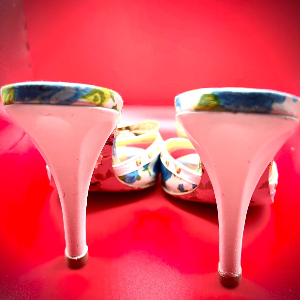 RARE Beautiful Betsey Johnson Casual Heels, 7M Good Preowned Vintage Condition - Picture 4 of 10